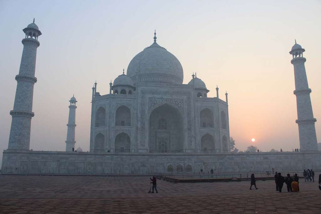 Visitare il Taj Mahal in India all'alba - blog di viaggi