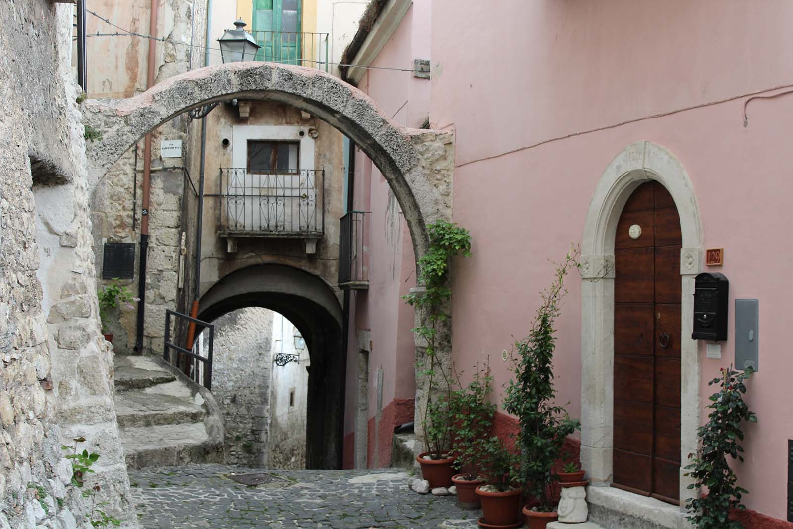 Al momento stai visualizzando 10 Borghi da visitare in Abruzzo