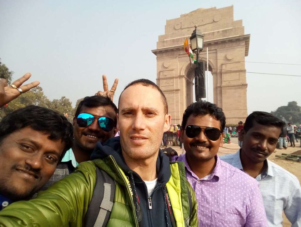 Fabio Sansone nel Rajasthan accolto dal popolo indiano - blog di viaggi
