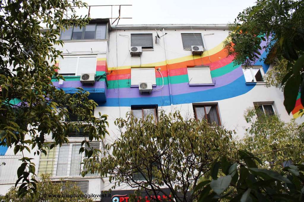 Nel quartiere colorato di Tirana - Blog di viaggi