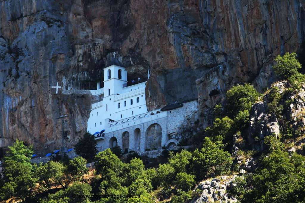 Dintorni di Pogdorica Monastero di Ostrog - Blog di viaggi