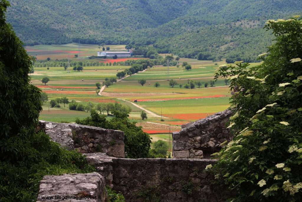 Vedute dal Borgo di Navelli - Blog di viaggi