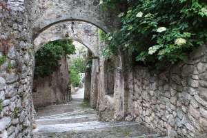 Scopri di più sull'articolo Il Borgo di Navelli, paese dello zafferano