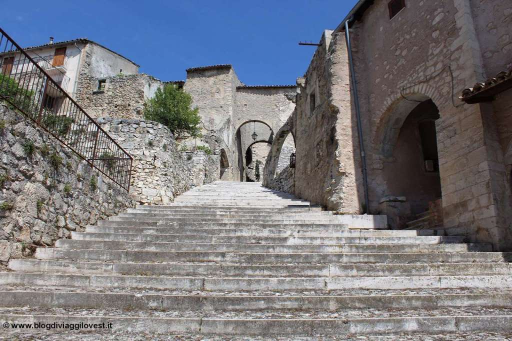 La zona medievale di Navelli - Blog di viaggi