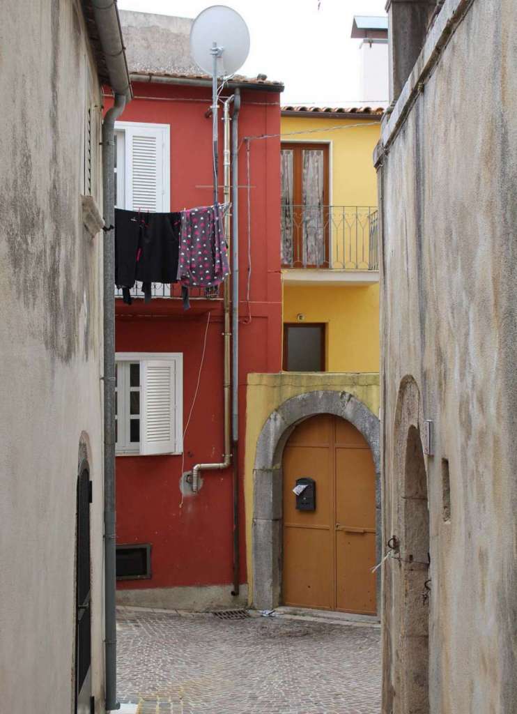 I colori del Borgo di Fornelli in Molise - Blog di viaggi