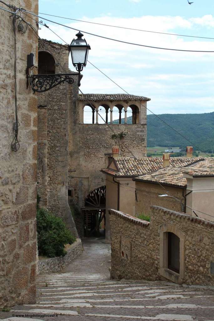 Il Loggiato di Navelli - Blog di viaggi