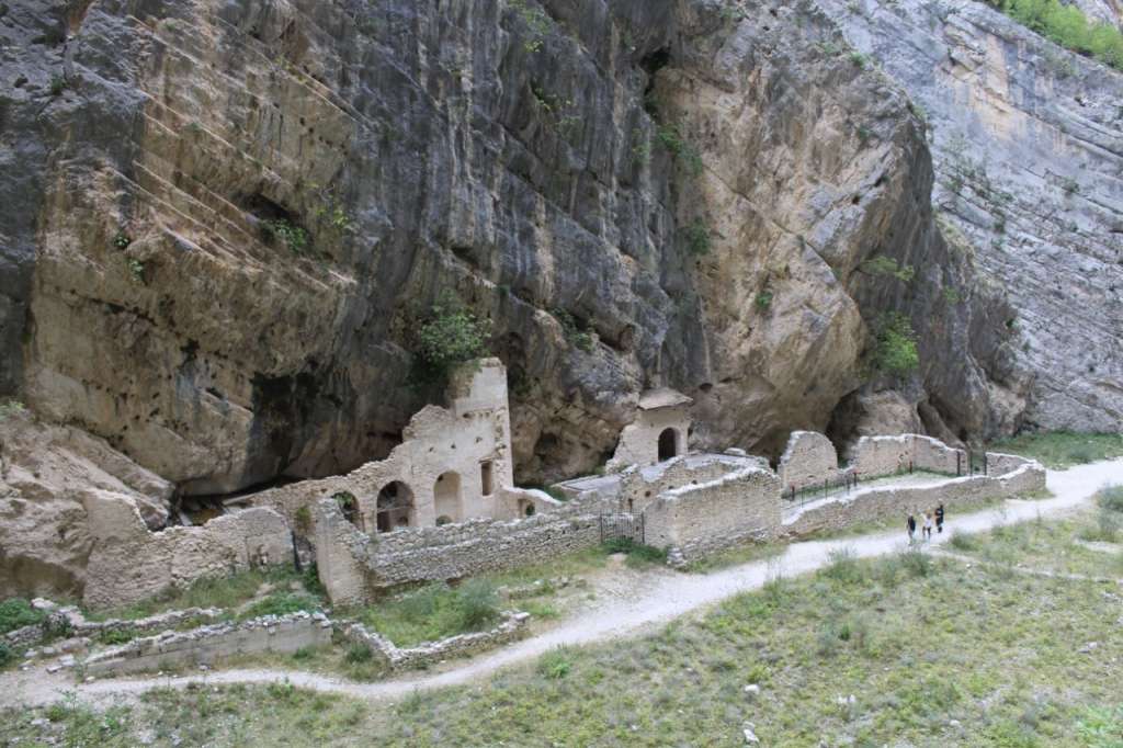 Il Monastero nelle Gole di Fara San Martino - Blog di viaggi