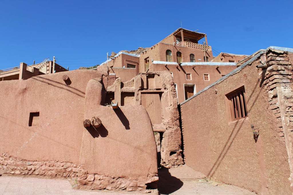 Il villaggio Abyaneh costruito con paglia ed argilla - blog di viaggi
