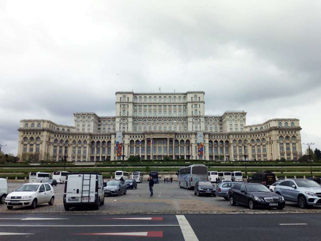 Visitare il parlamento di Bucarest in Romania - Blog di viaggi