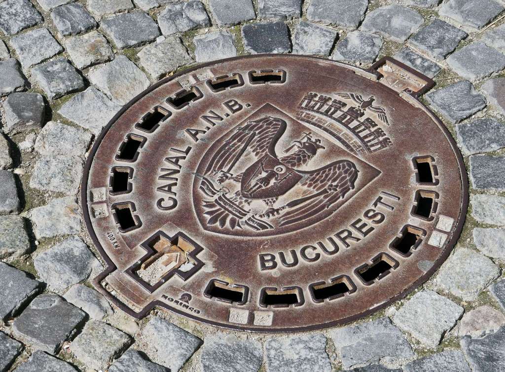 Dettagli fognatura di Bucarest - blog di viaggi