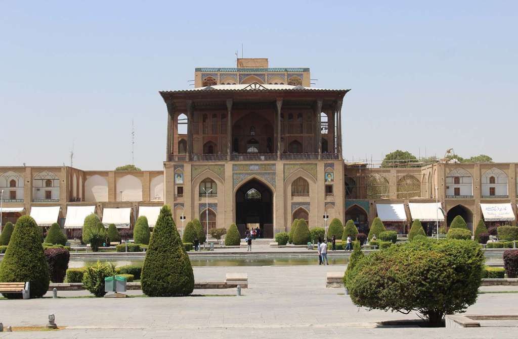 Il Palazzo Ali Qapu nella piazza dell'Imam ad Esfahan - blog di viaggi
