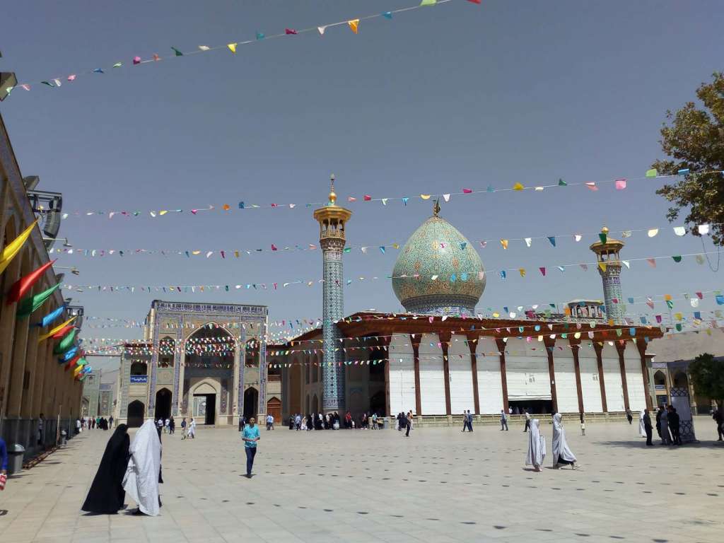 All'interno del Mausoleo Shah Cheragh a Shiraz - Blog di viaggi
