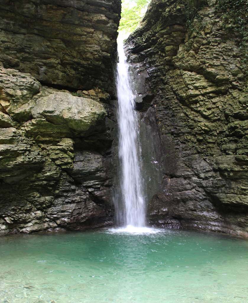 Escursione alla Cascata di Cusano in Abruzzo - blog di viaggi