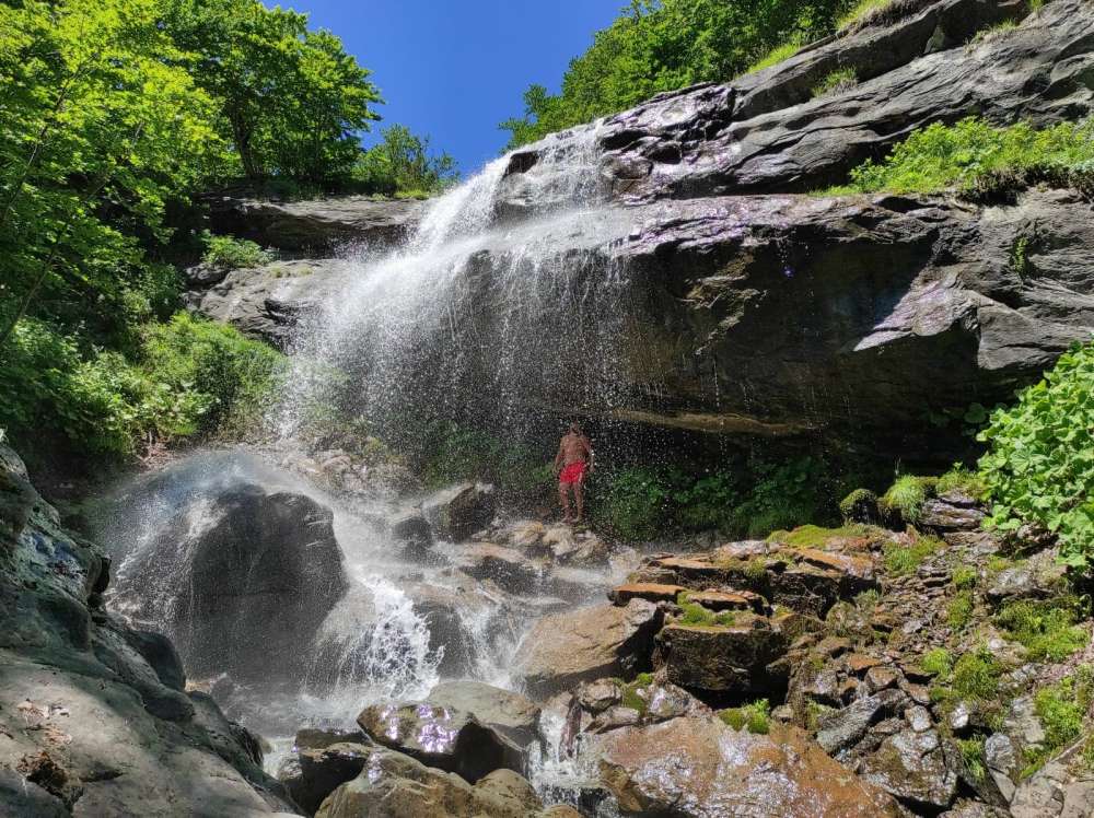 Scopri di più sull'articolo Escursione alle Cascate delle Cento Fonti