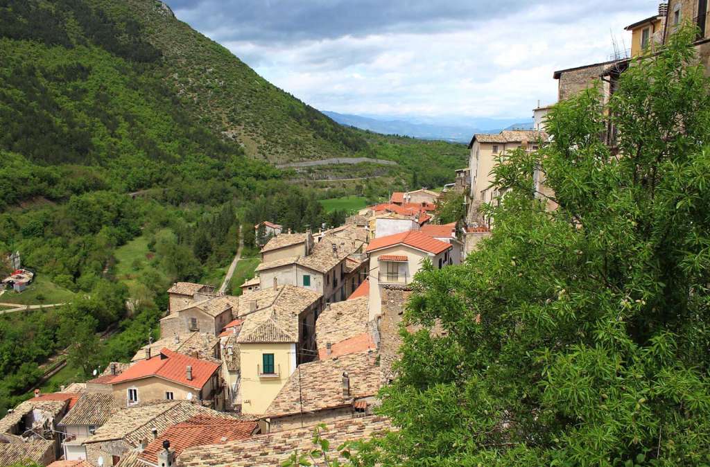 Il borgo di Pettorano sul Gizio in Abruzzo - blog di viaggi