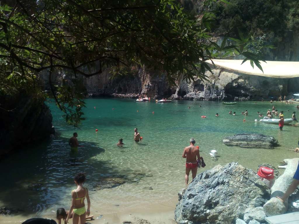 La splendida Spiaggia del Buondormire a Palinuro nel Cilento - Blog di viaggi 
