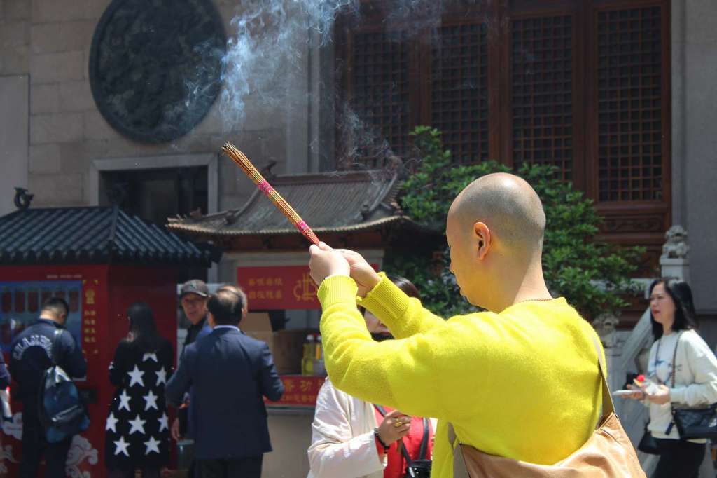 Le tradizioni nei templi di Shanghai in Cina - blog di viaggi