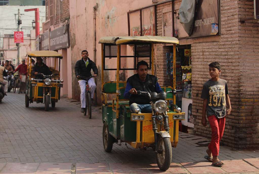 I tuk tuk indiani per le strade di Agra nel Rajasthan - blog di viaggi