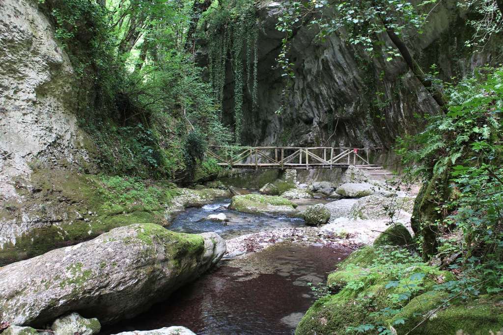 Fare trekking nella valle dell'Orfento in Abruzzo - blog di viaggi