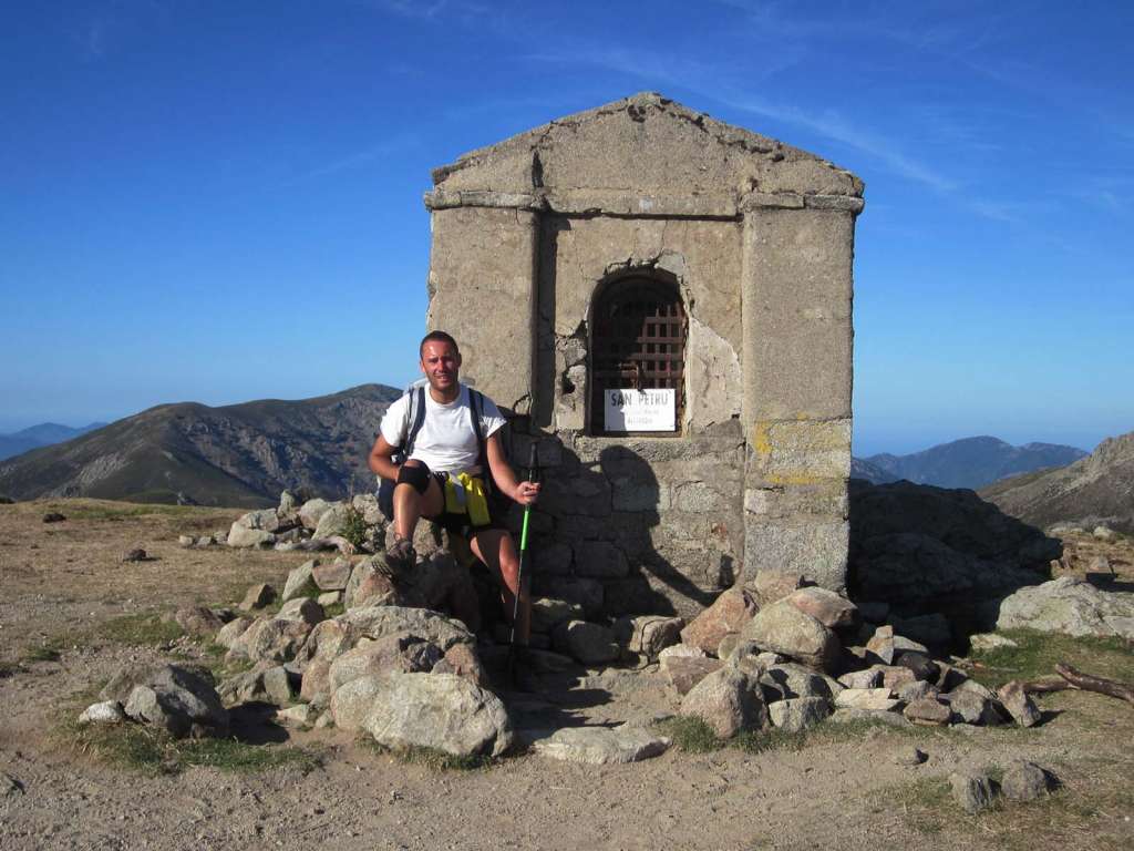Fabio Sansone in Corsica durante il trekking del GR20 - blog di viaggi