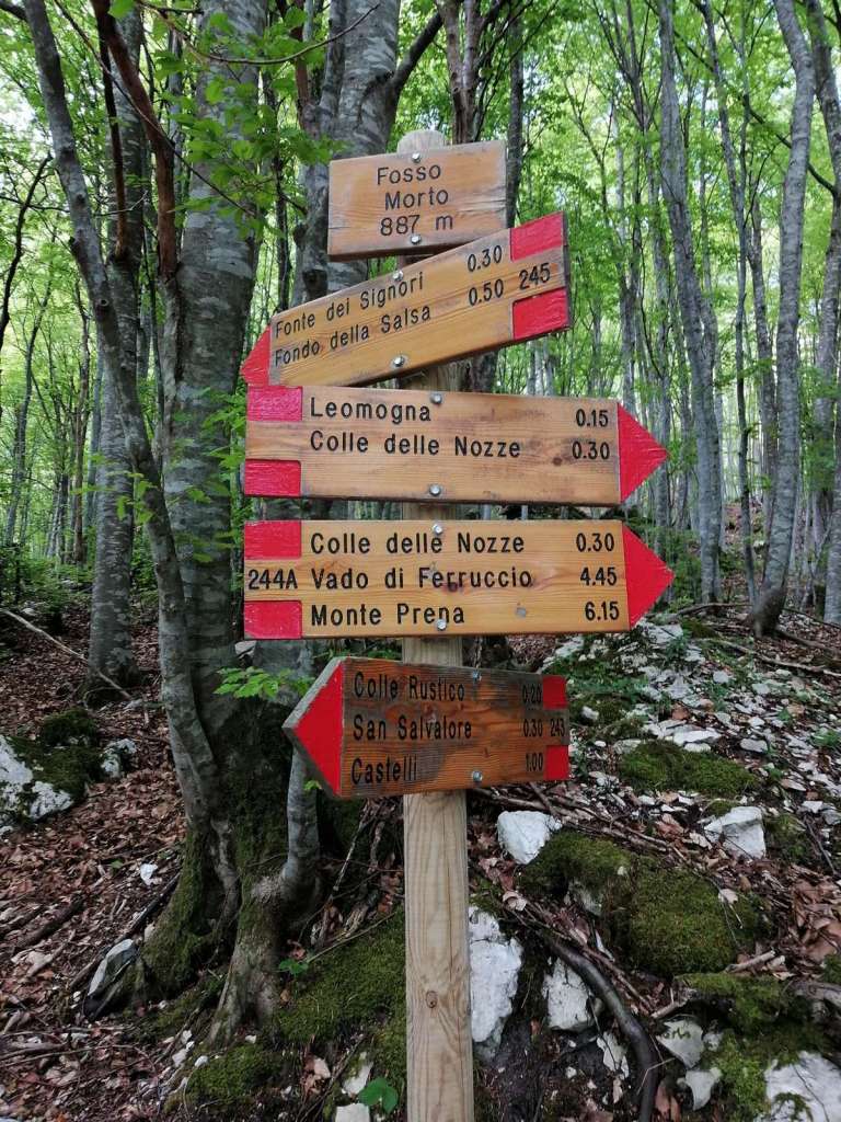 Fosso Morto sul sentiero per il Fondo della Salsa in abruzzo - blog di viaggi