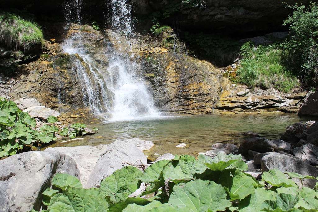 La cascata delle Barche da visitare sul monte Gorzano - blog di viaggi