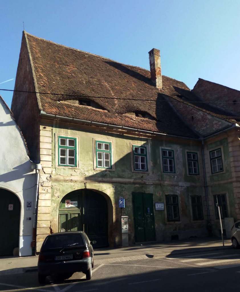 Gli occhi di Sibiu dalle finestre sul tetto - blog di viaggi