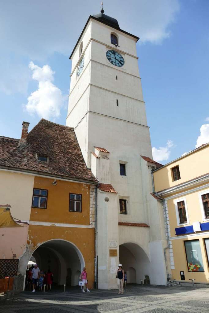 La torre del Municipio nella parte alta della città di Sibiu - blog di viaggi
