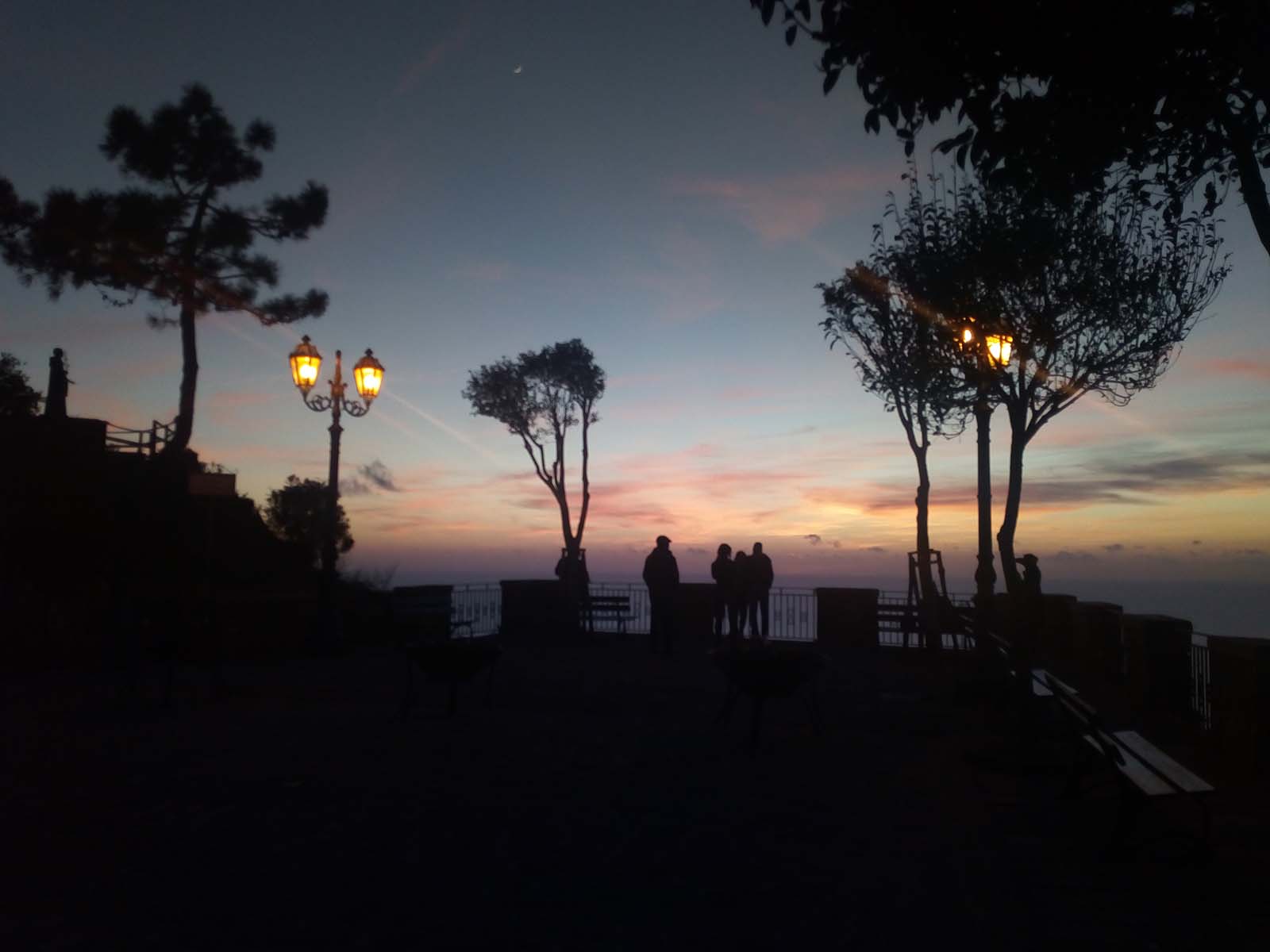 Il tramonto dal Borgo di Castellabate di Benvenuti al sud - blog di viaggi