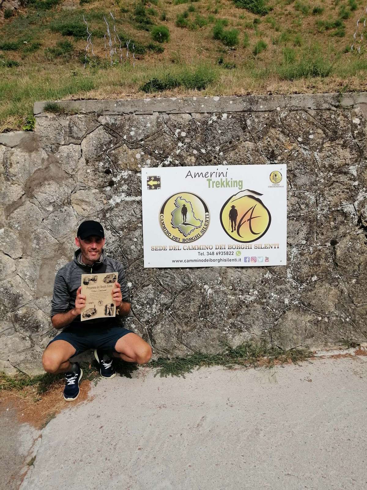 Fabio Sansone all'arrivo del cammino dei borghi silenti - blog di viaggi