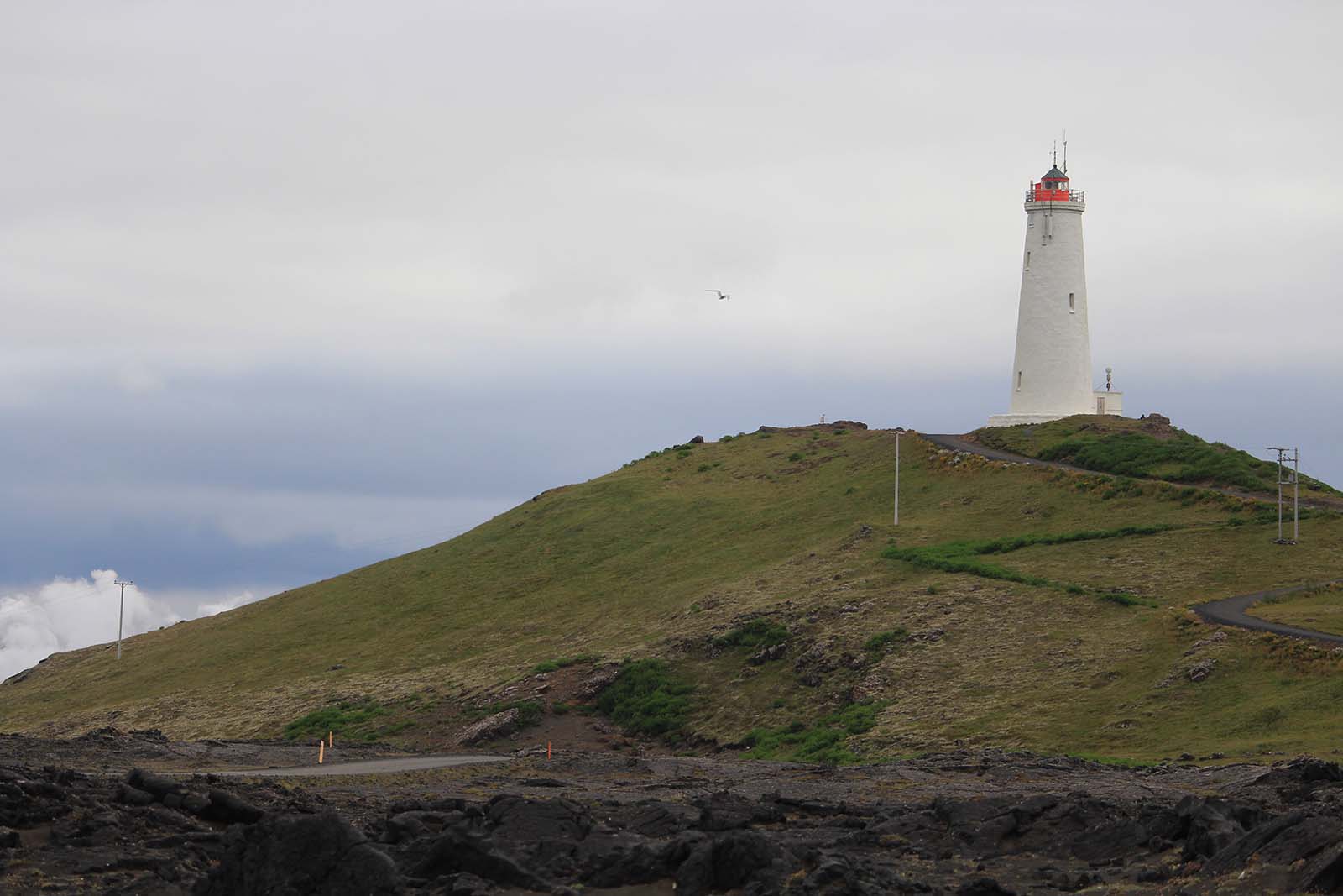 il faro bianco sulla penisola di Reykjanes in Islanda - blog di viaggi