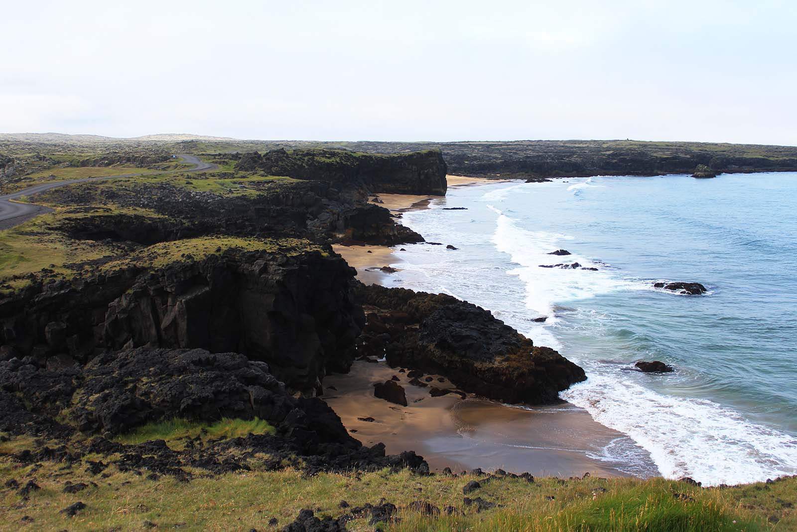le insenature della spiaggia dorata di Skarðsvík in Islanda - blog di viaggi