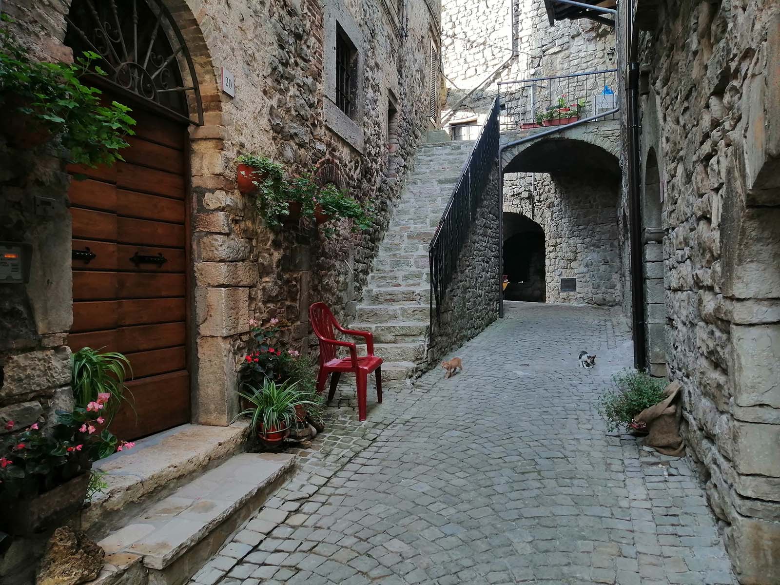 Il piccolo borgo di Morre in Umbria - blog di viaggi