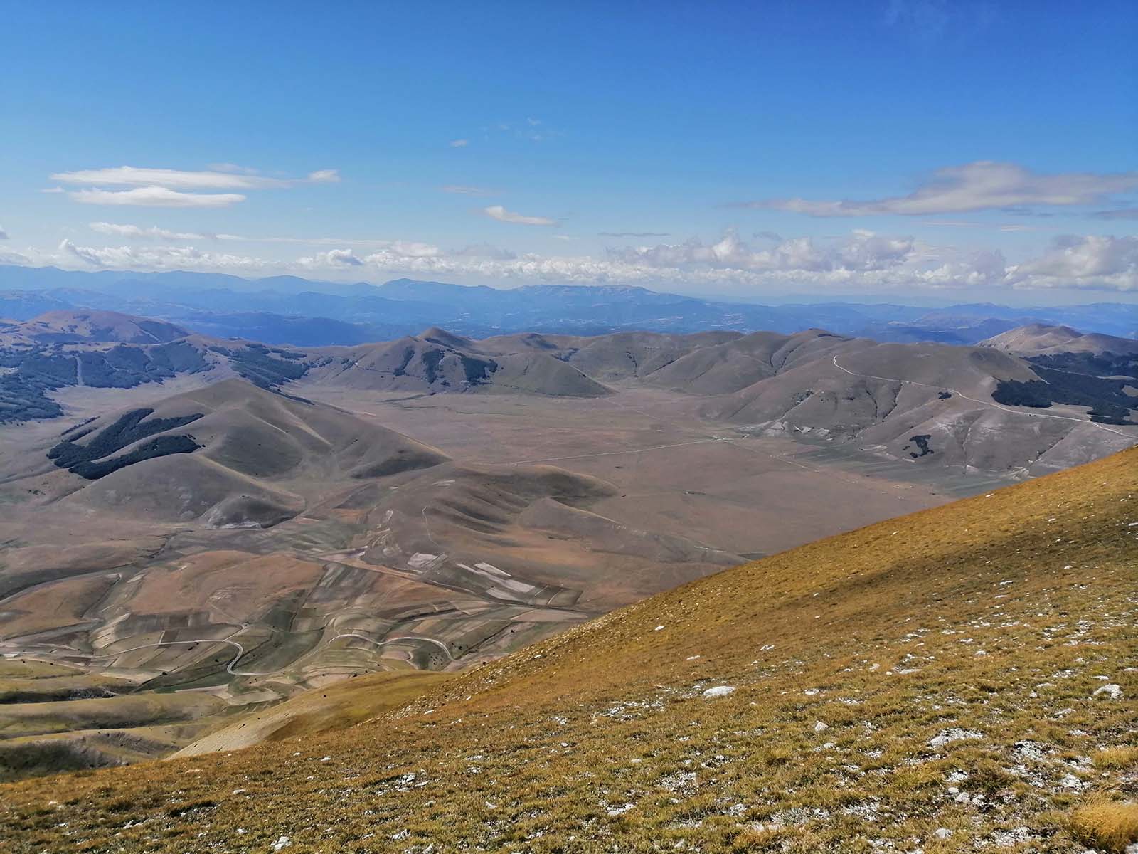 Dove vedere la fioritura di Castelluccio dal Monte Vettore - blog di viaggi