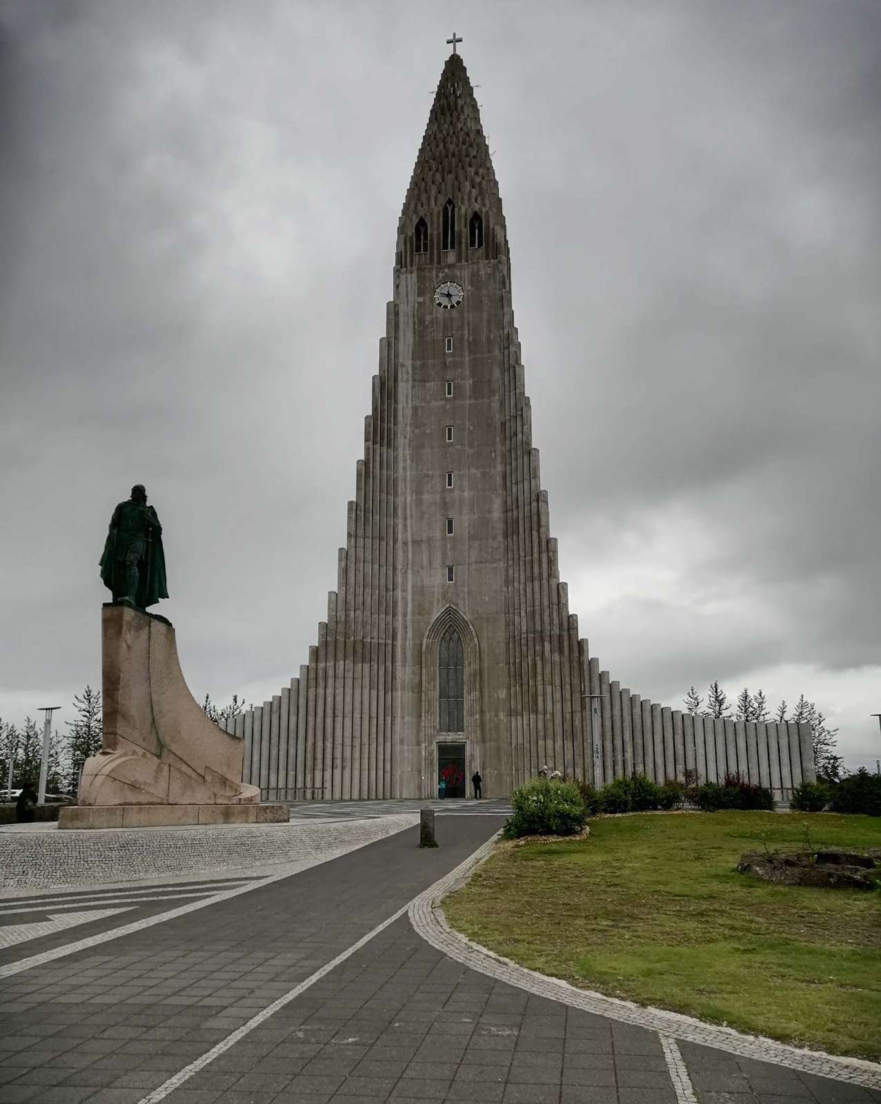 la chiesa Hallgrimskirkja a Reykjavik, uno dei simboli della capitale islandese - blog di viaggi