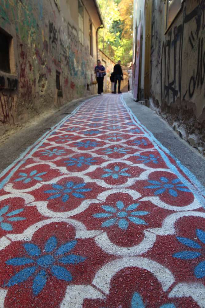 la strada colorata nel centro di Zagabria - blog di viaggi