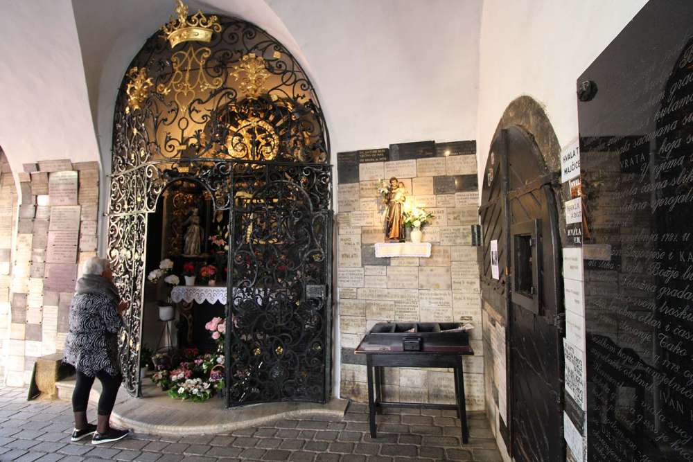 Il gate stone è un luogo di culto per i zagabresi - blog di viaggi