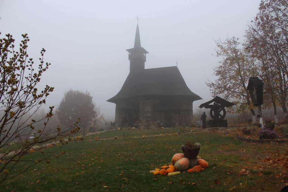 Chiesa da visitare a Chisinau realizzata totalmente in legno - blog di viaggi