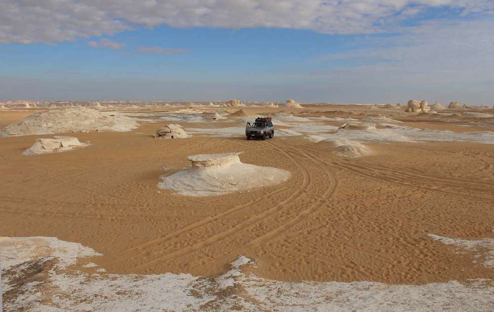 Scopri di più sull'articolo Escursione nel Deserto Bianco: Oasi di Bahariya