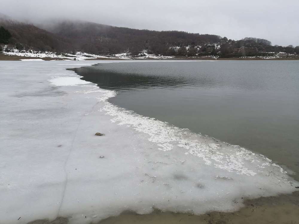 fotografare il lago di campotosto ghiacciato - blog di viaggi