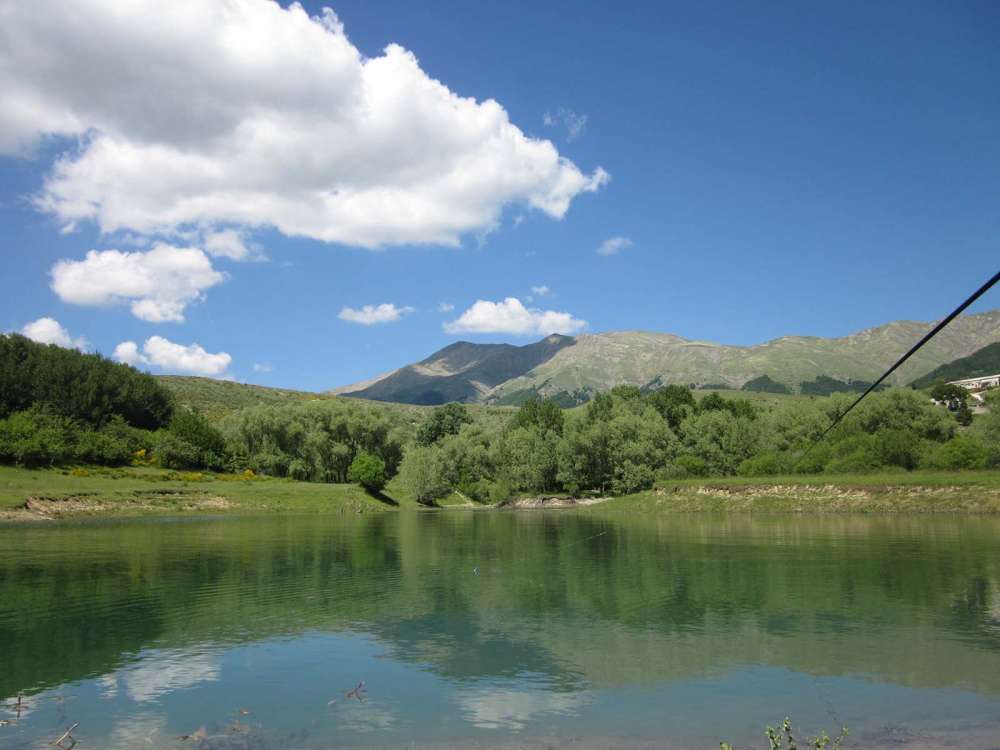 Scopri di più sull'articolo Lago di Campotosto: consigli di viaggio in Abruzzo