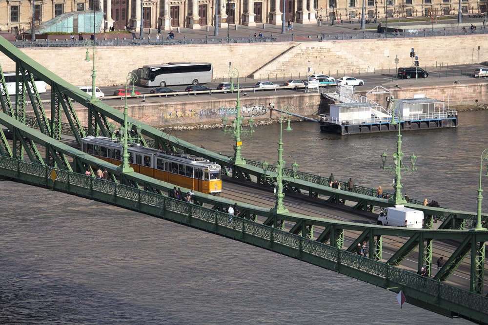 ponte della liberta dalla collina di Gellert a Budapest - blog di viaggi