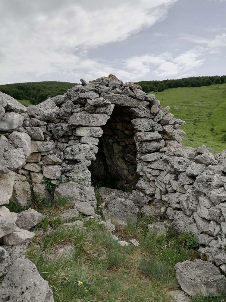 Tholos, antiche costruzioni nel parco nazionale della Majella - blog di viaggi
