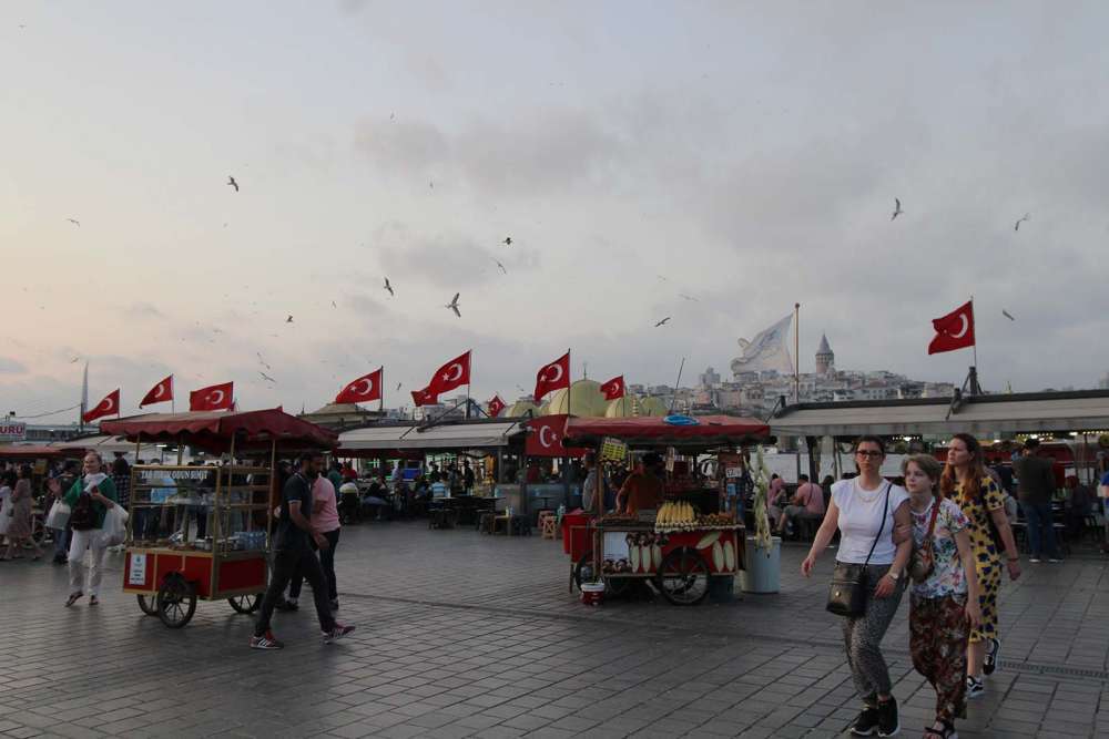 osservare i tramonti di Istanbul da Eminonu - blog di viaggi
