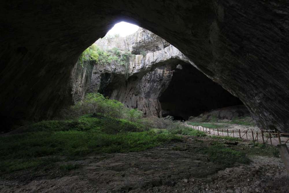 Le grotte in Bulgaria: Devetashka cave - blog di viaggi