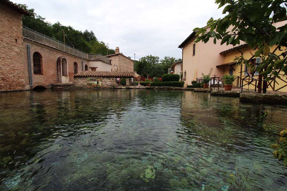 il borgo sull'acqua di Rasiglia: visitare la peschiera - blog di viaggi