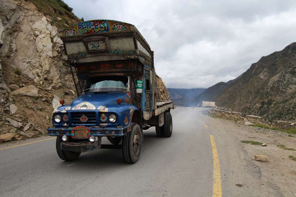 sulla Karakorum road in Pakistan - blog di viaggi