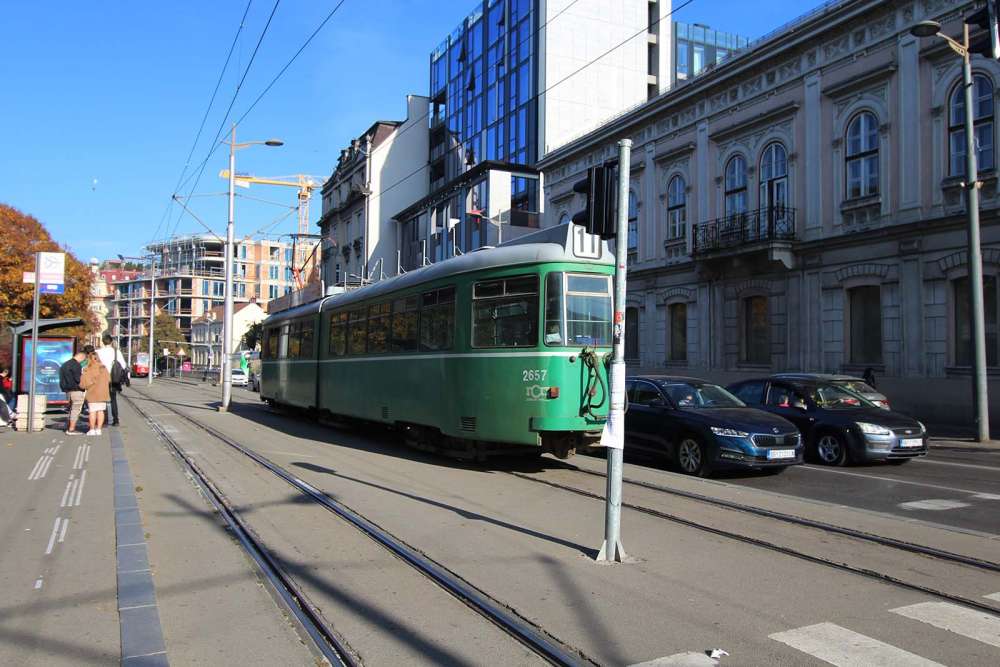 filobus per le strade di Belgrado - blog di viaggi