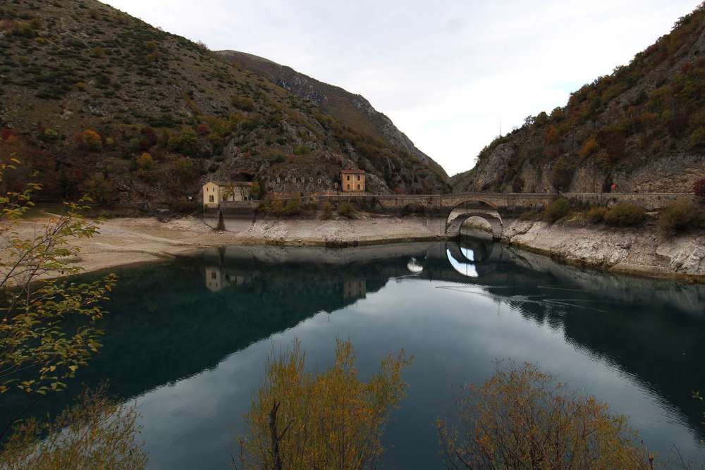Scopri di più sull'articolo Trekking nelle Gole del Sagittario in Abruzzo