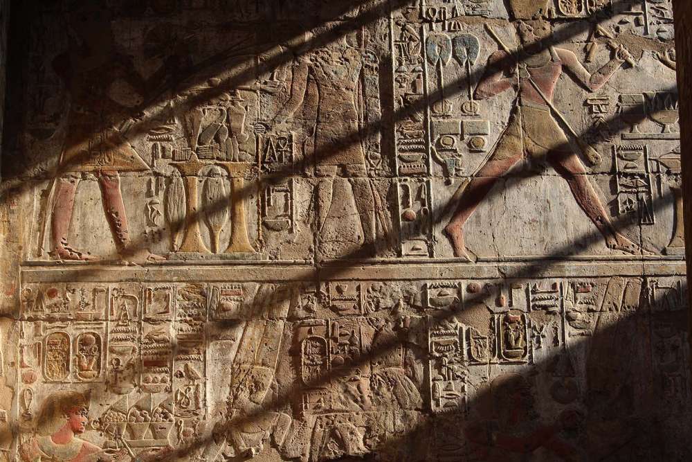 geroglifici nei tempi di Luxor in Egitto - blog di viaggi
